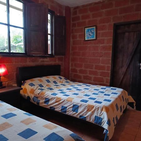 Hosteria Sapos Y Ranas Milpe Екстериор снимка
