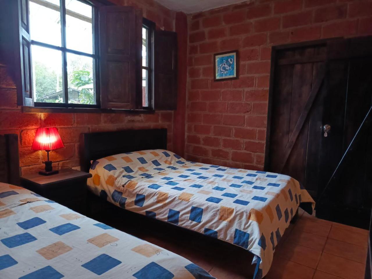 Hosteria Sapos Y Ranas Milpe Екстериор снимка