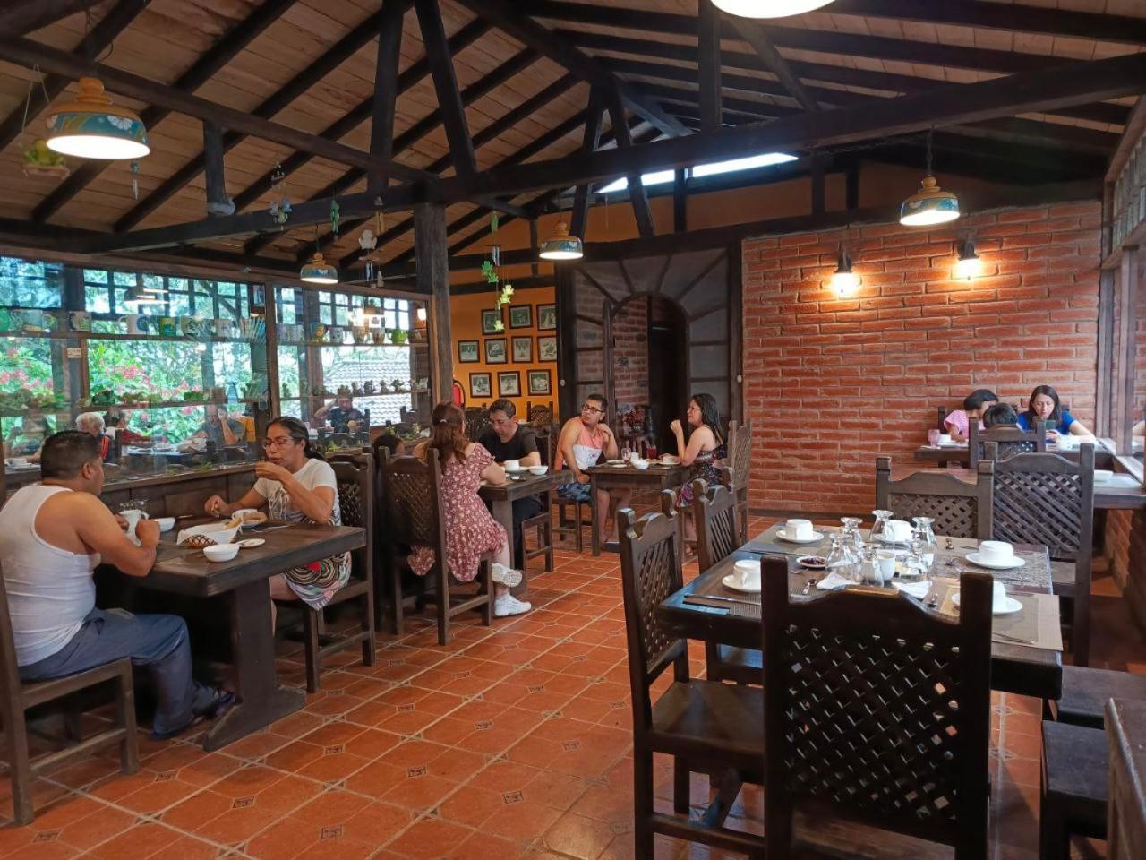 Hosteria Sapos Y Ranas Milpe Екстериор снимка
